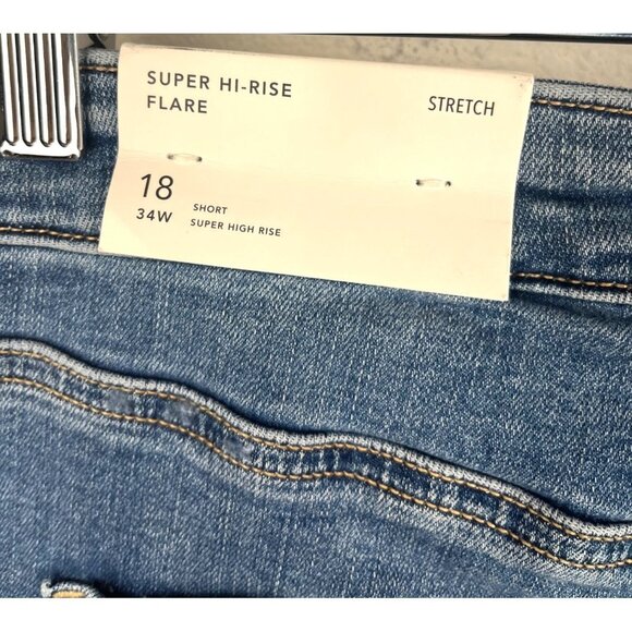 American Eagle Super High rise Flare raw hem distressed jeans sz 18S - Picture 4 of 11
